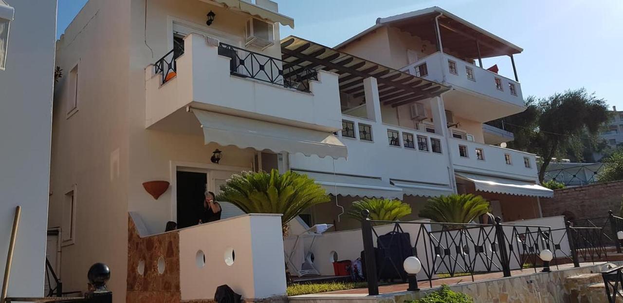 Diogenis Parga Studios Екстериор снимка