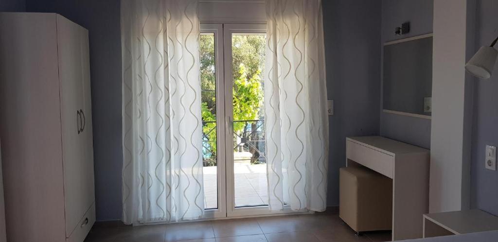 Diogenis Parga Studios Екстериор снимка