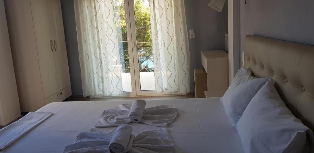 Diogenis Parga Studios Екстериор снимка